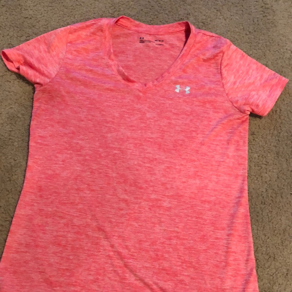 Under armour pink tee shirt